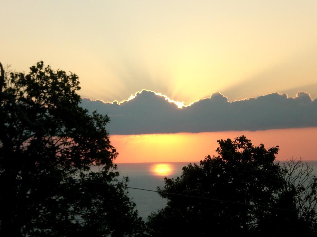 Pension Panos Agios Dimitrios  Luaran gambar